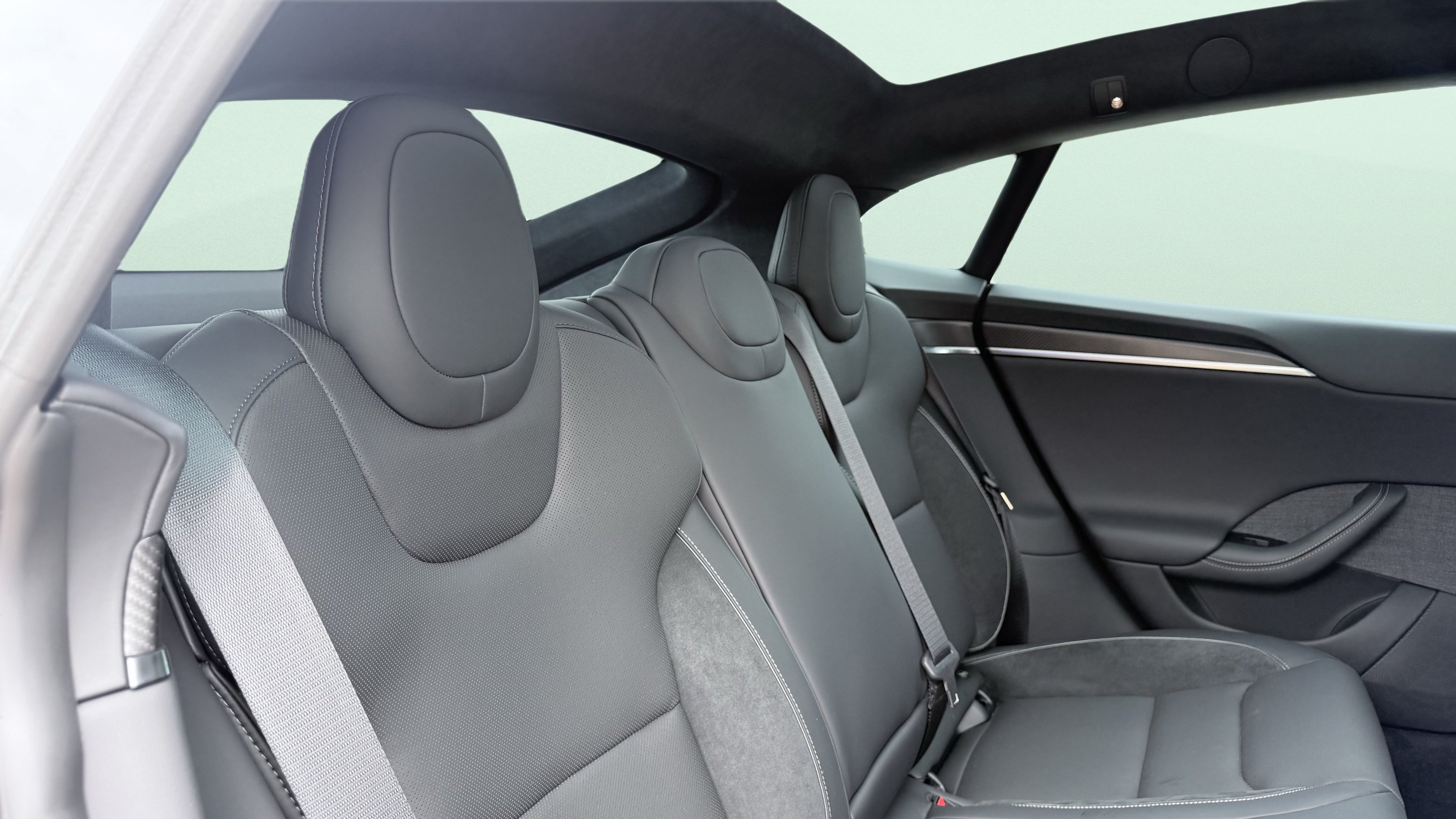 Used 2026 Tesla Model S Plaid AWD/4WD image 32