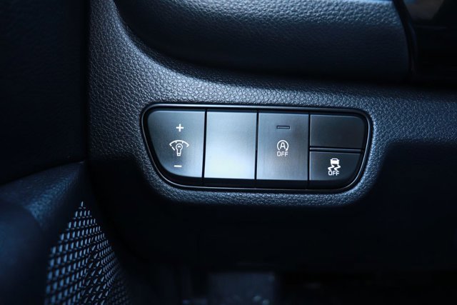 Used 2025 Kia Seltos S image 21