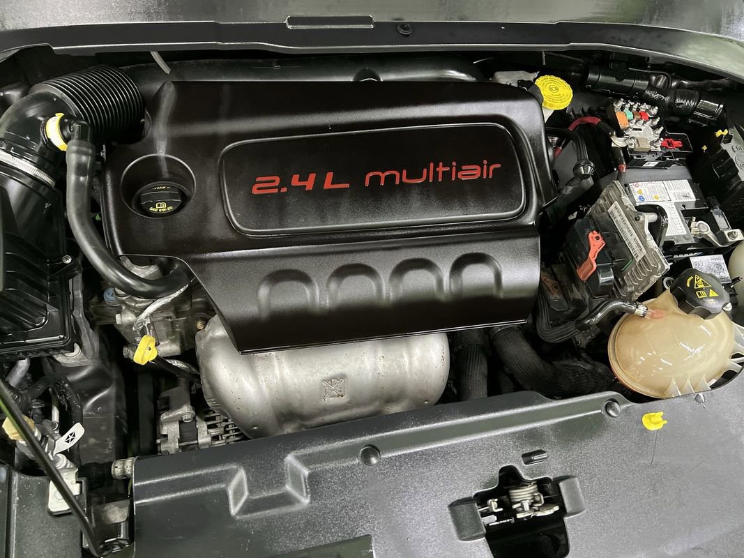 Used 2018 Jeep Compass Latitude w/ Popular Equipment Group AWD/4WD image 29