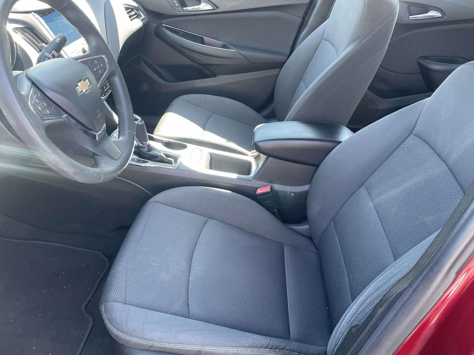 Used 2019 Chevrolet Cruze LT w/ LT True North Edition image 12