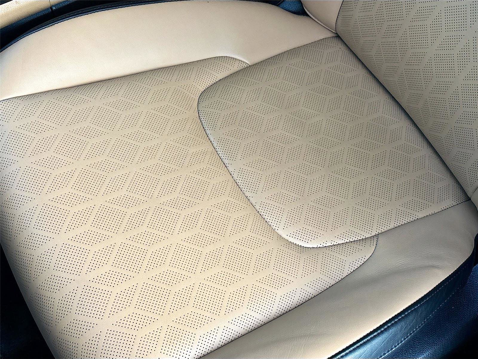 Used 2022 Kia Carnival LX image 20