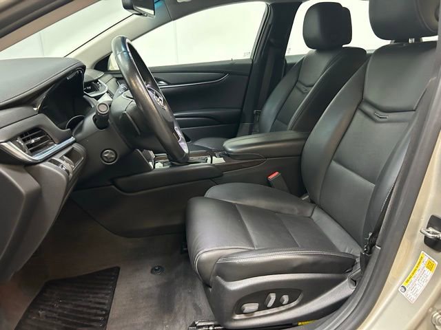 Used 2014 Cadillac XTS Base image 14