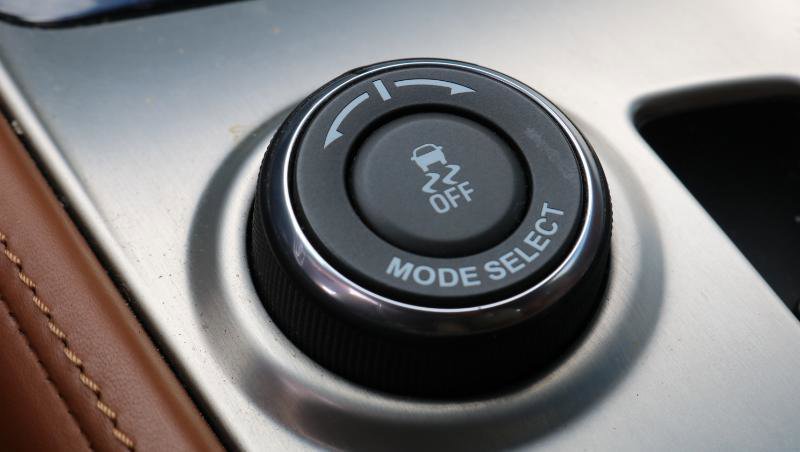 Used 2015 Chevrolet Corvette 2dr Stingray Cpe w/ 3LT Preferred Equipment Group image 16