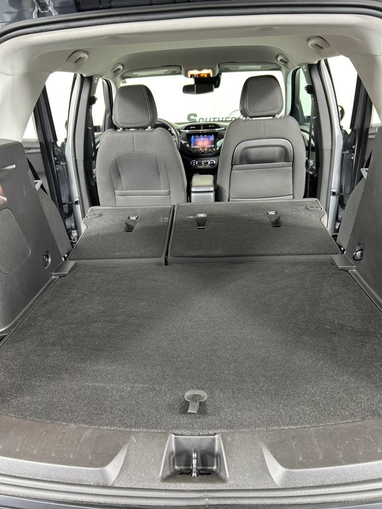Used 2023 Chevrolet TrailBlazer LT w/ Convenience Package FWD image 20