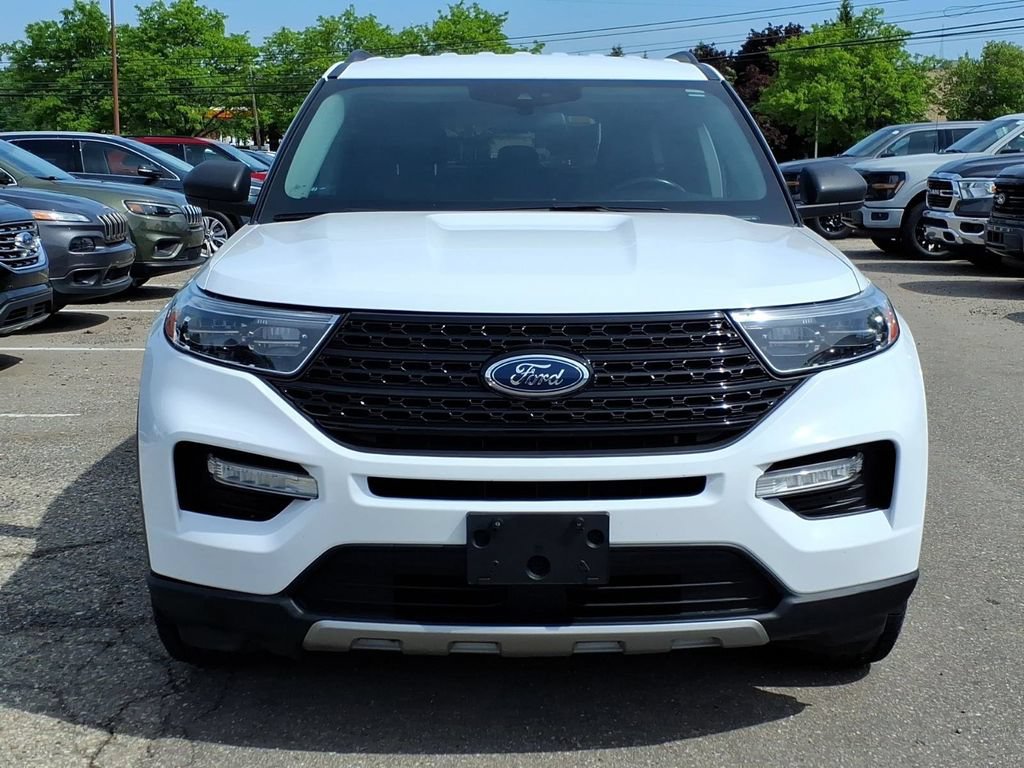 Used 2023 Ford Explorer XLT w/ Equipment Group 202A AWD/4WD image 8