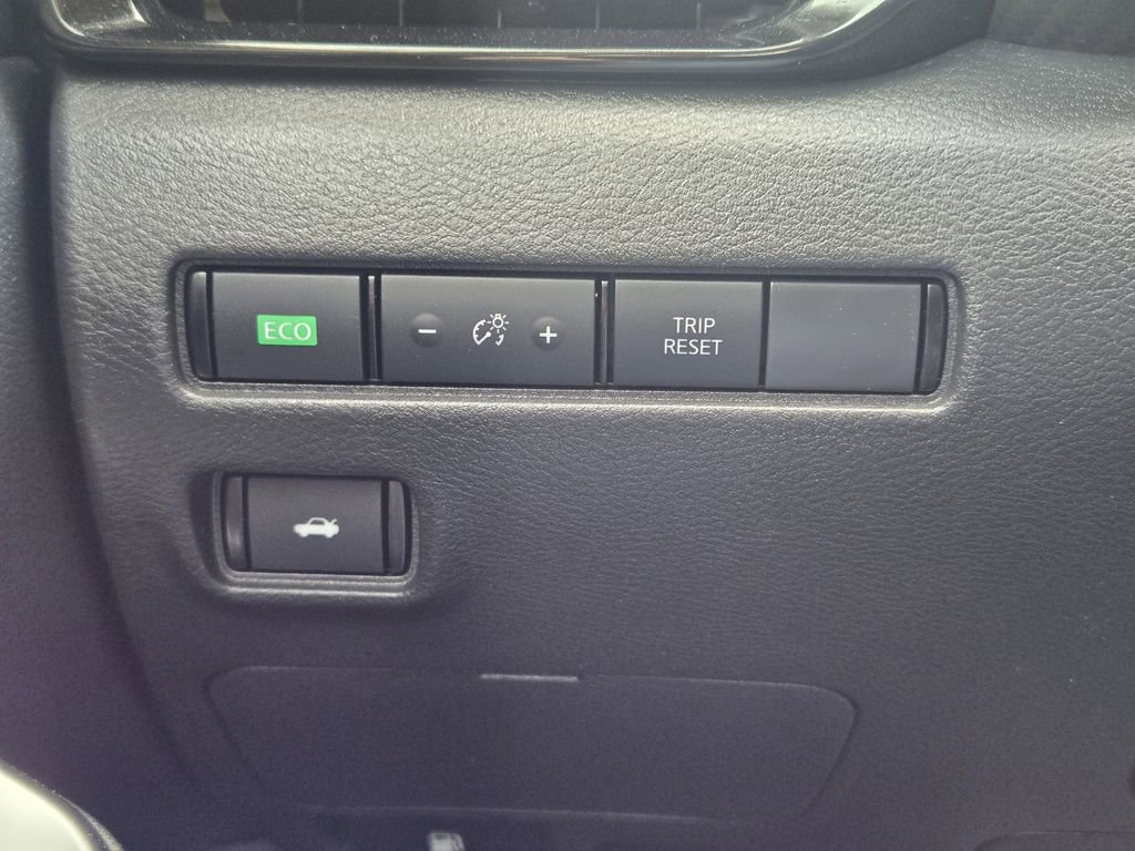 Used 2023 Nissan Sentra SR w/ Electronics Package image 25