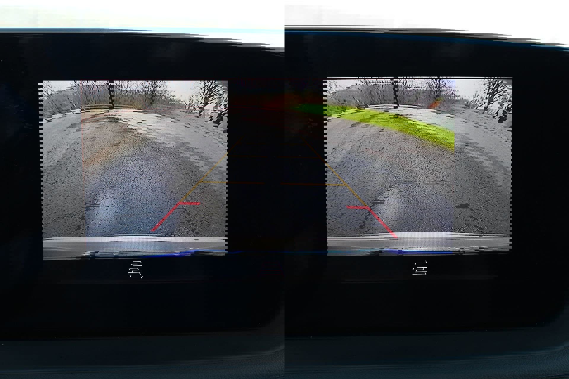 Used 2025 Buick Encore GX Preferred AWD/4WD image 31