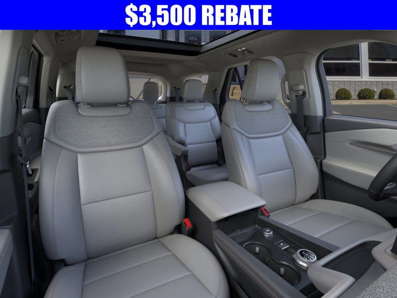 New 2026 Ford Explorer Active w/ Active Comfort Package image 10