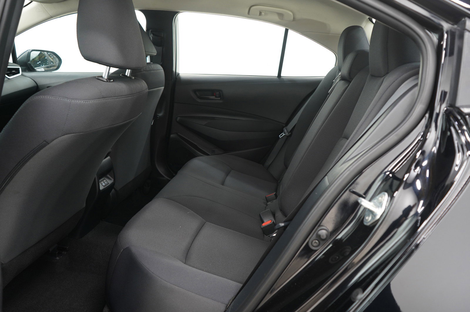 Used 2023 Toyota Corolla LE image 12