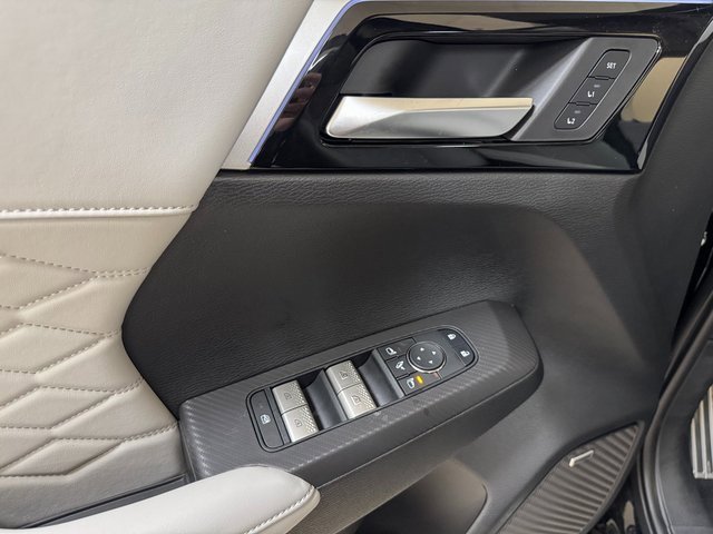New 2025 Mitsubishi Outlander SEL image 7