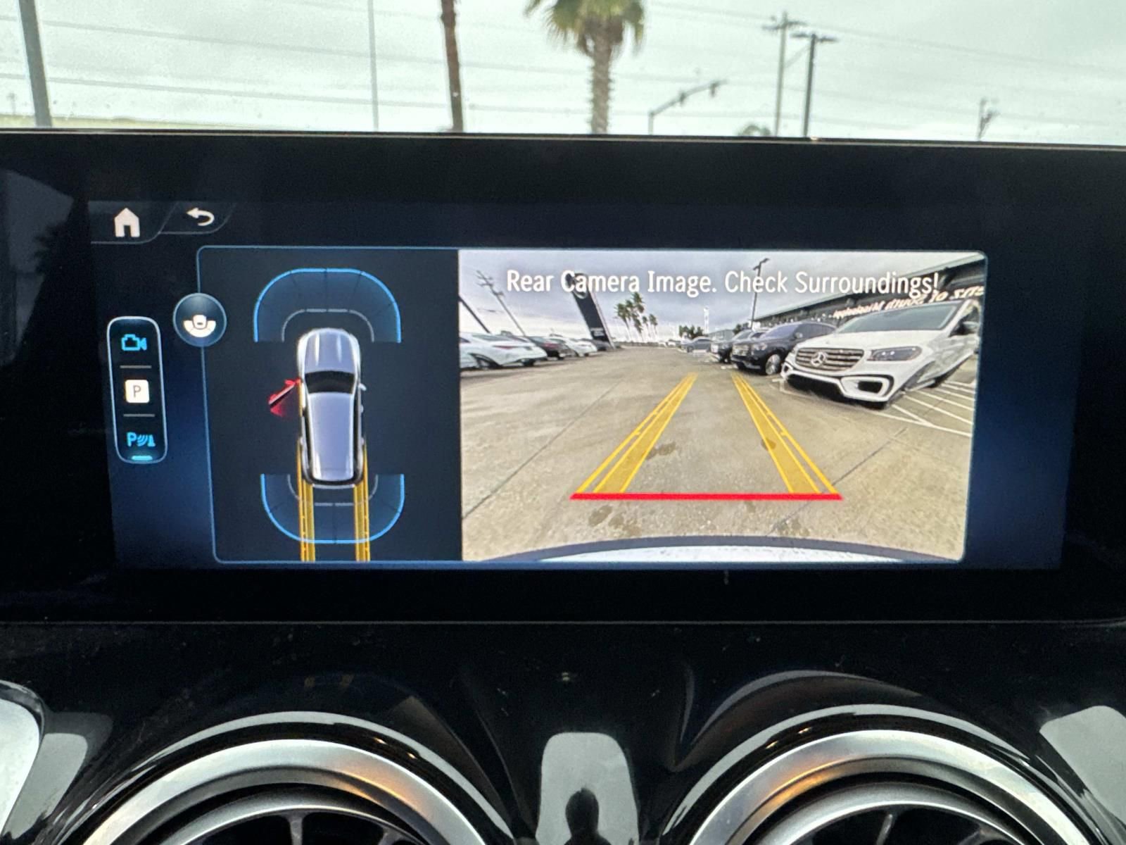 Used 2025 Mercedes-Benz GLB 250 4MATIC image 26