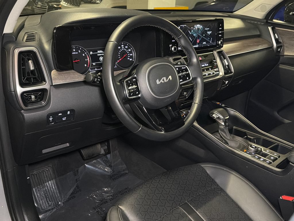 Certified 2022 Kia Sorento X-Line EX AWD/4WD image 23