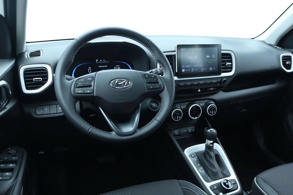 New 2026 Hyundai Venue SEL FWD image 9