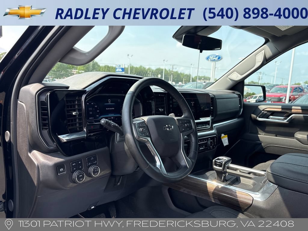 Certified 2025 Chevrolet Silverado 1500 RST w/ Z71 Off-Road Package AWD/4WD image 4