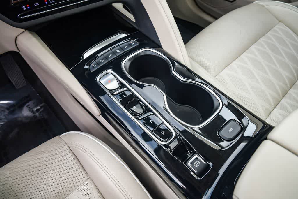 Used 2023 Buick Envision Avenir AWD/4WD image 20
