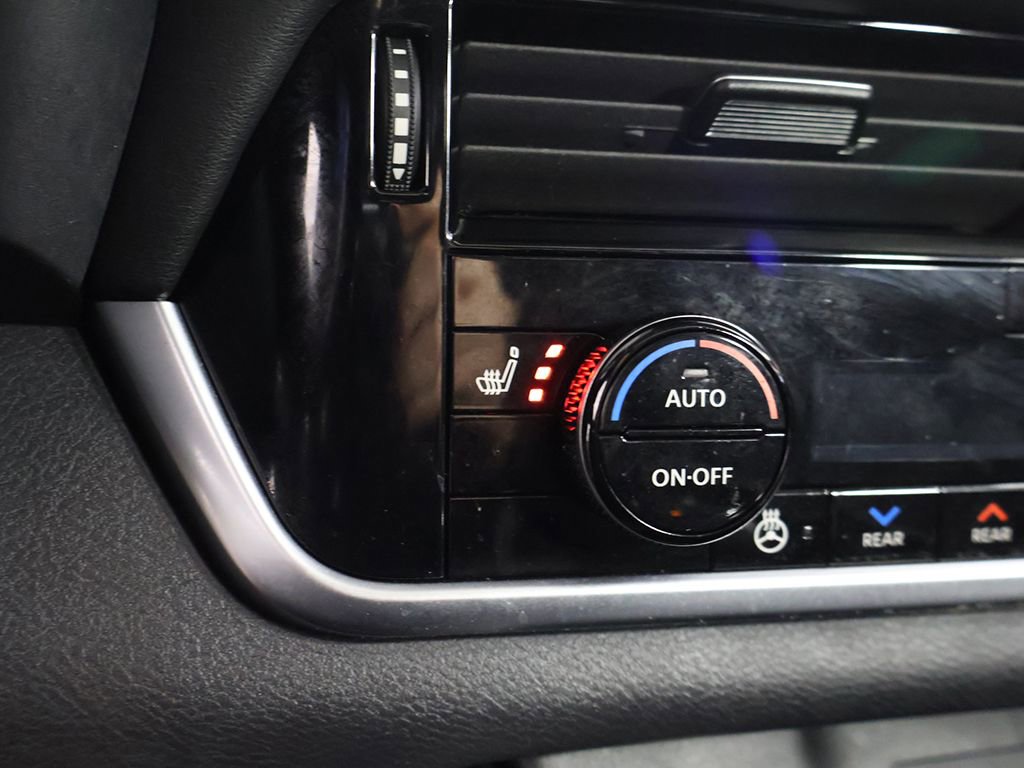 Used 2023 Nissan Rogue SL w/ SL Premium Package image 51