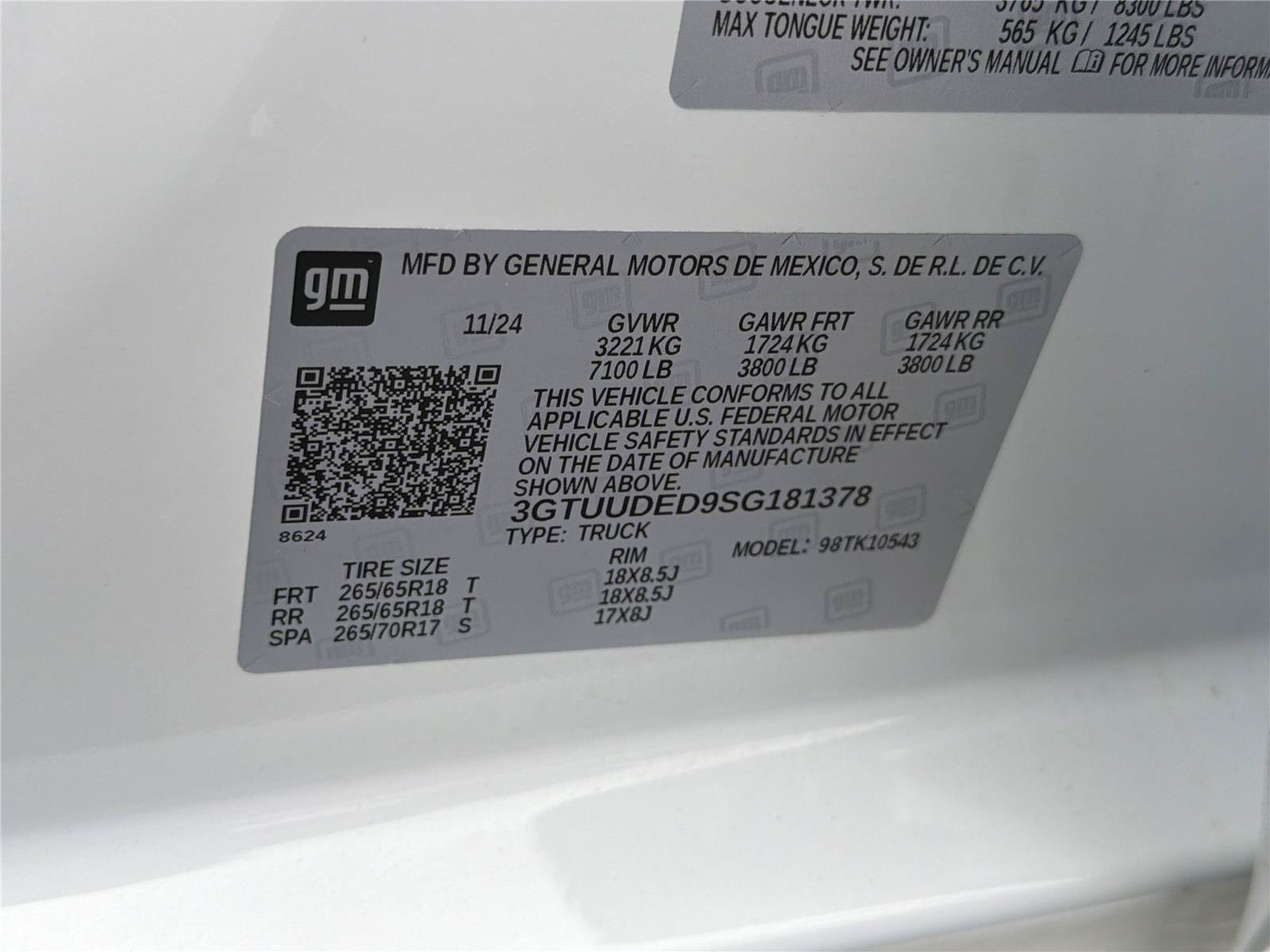 Used 2025 GMC Sierra 1500 SLT AWD/4WD image 32