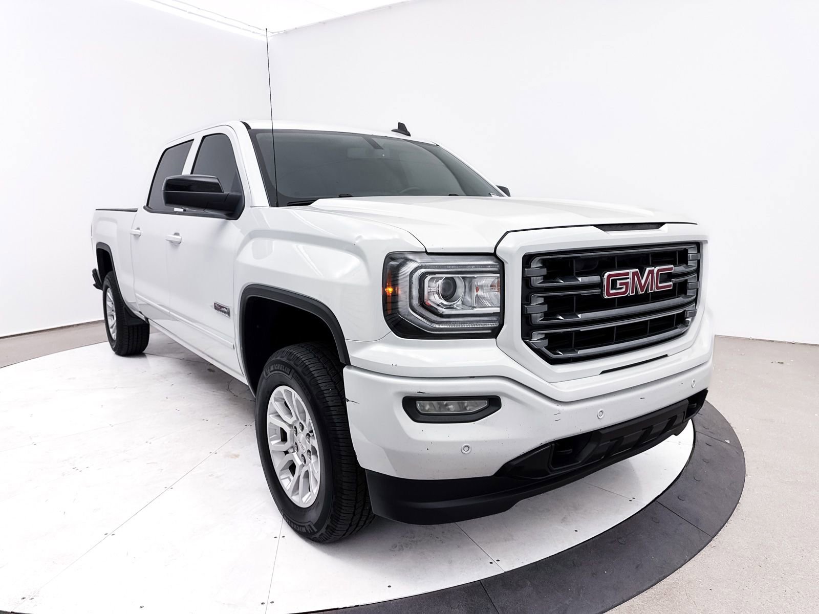 Used 2017 GMC Sierra 1500 SLT w/ All Terrain Package image 11