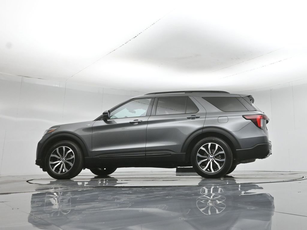 Used 2025 Ford Explorer ST-Line RWD image 58