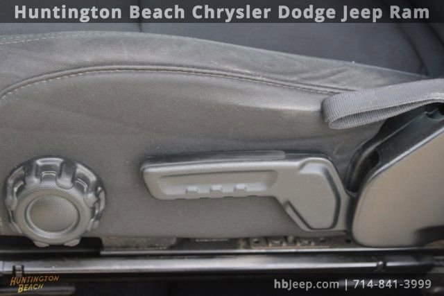 Used 2018 Jeep Wrangler Unlimited Sport S image 29