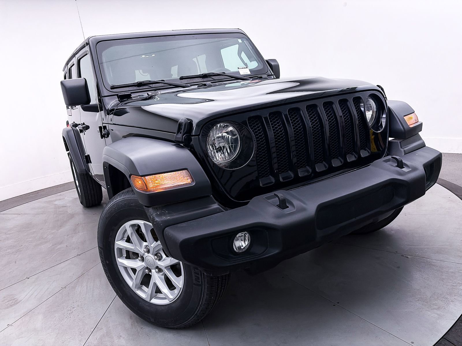 Used 2023 Jeep Wrangler Unlimited Sport AWD/4WD image 6