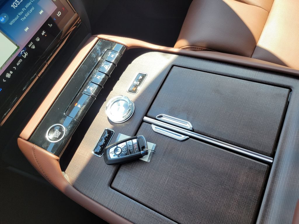 New 2026 Lincoln Navigator Reserve AWD/4WD image 22