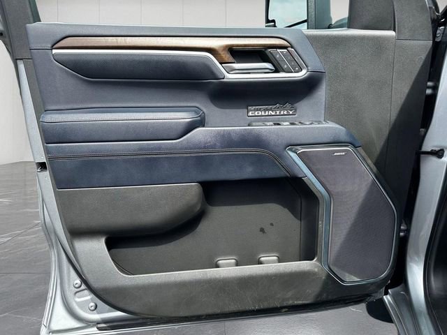 Used 2023 Chevrolet Silverado 1500 High Country w/ Technology Package AWD/4WD image 13