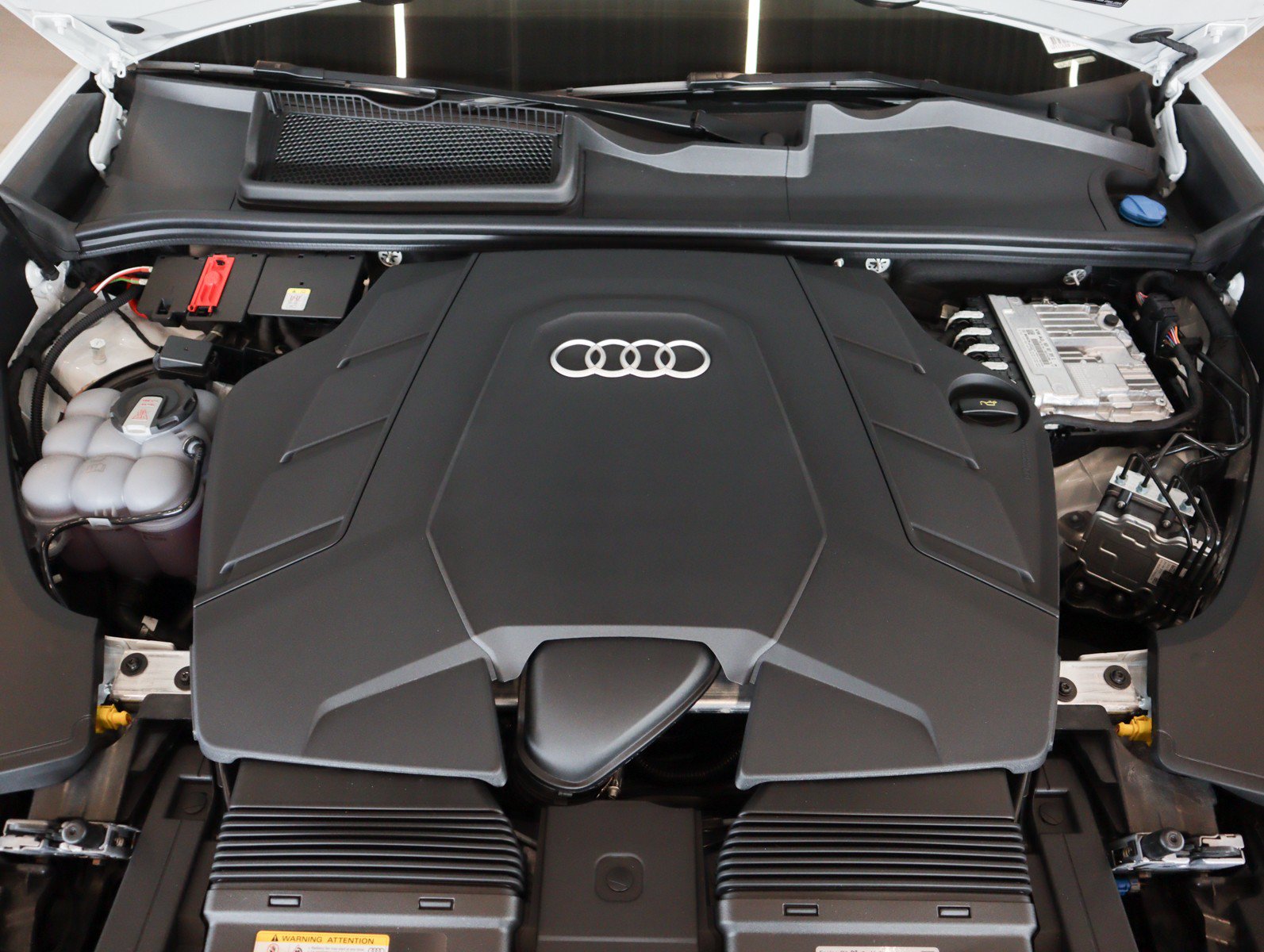 New 2027 Audi Q8 Premium AWD/4WD image 4