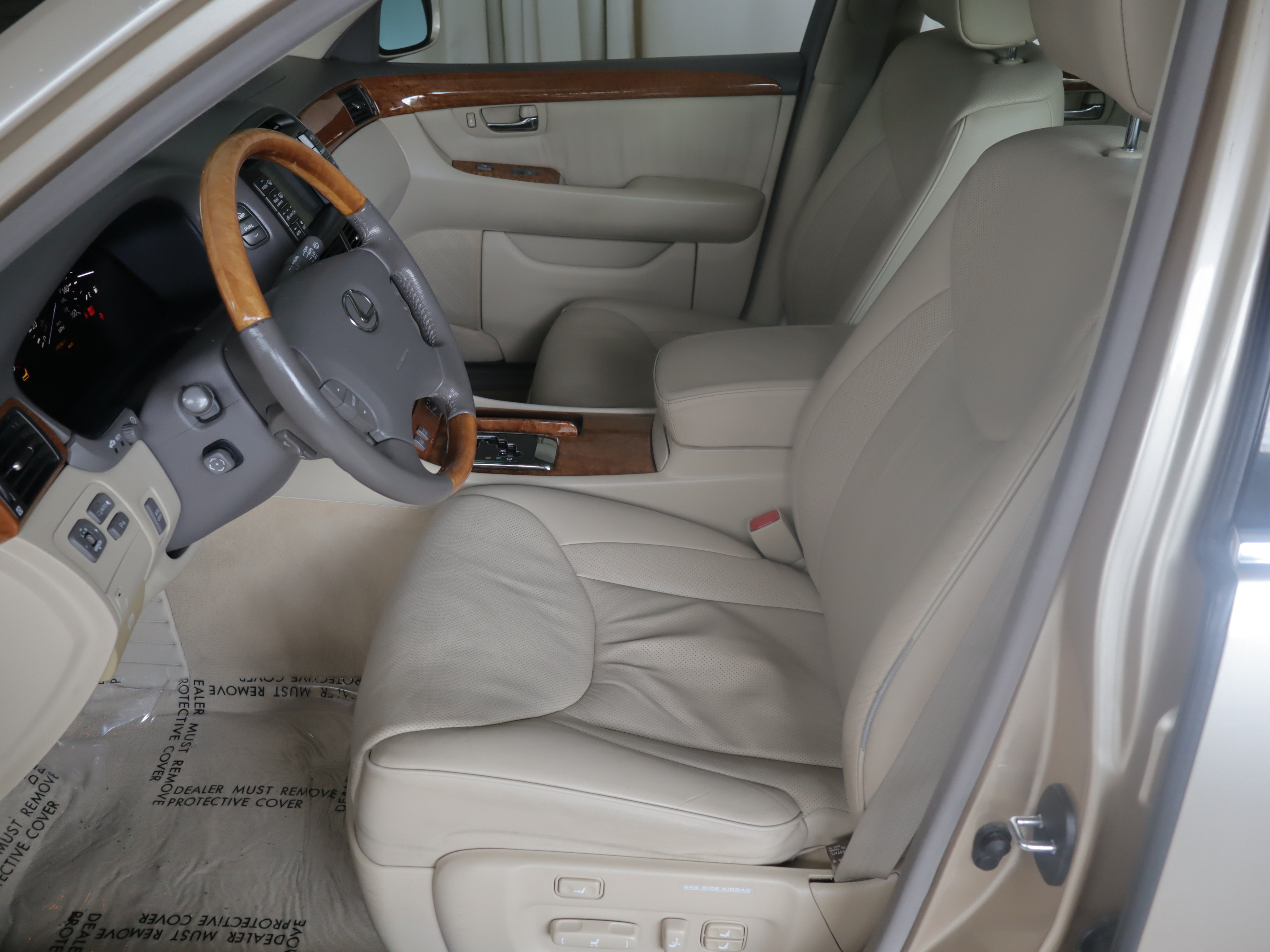 Used 2005 Lexus LS 430 RWD image 9