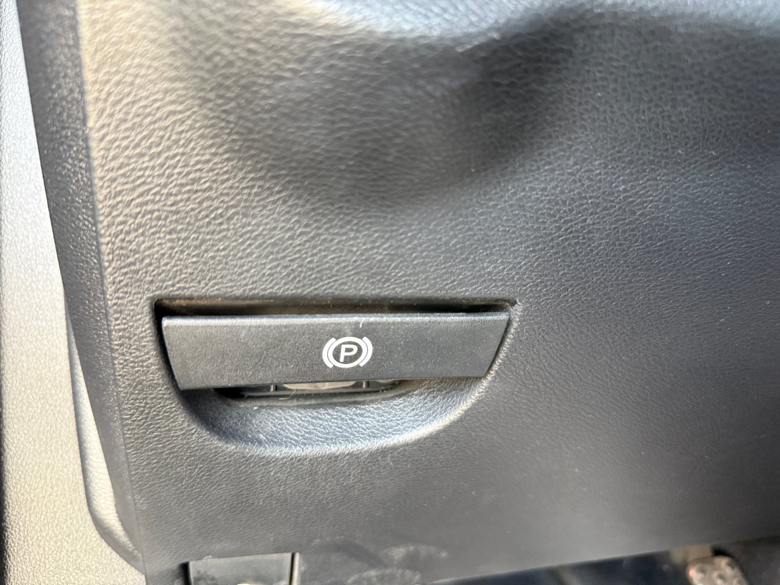 Used 2019 Dodge Challenger R/T RWD image 21