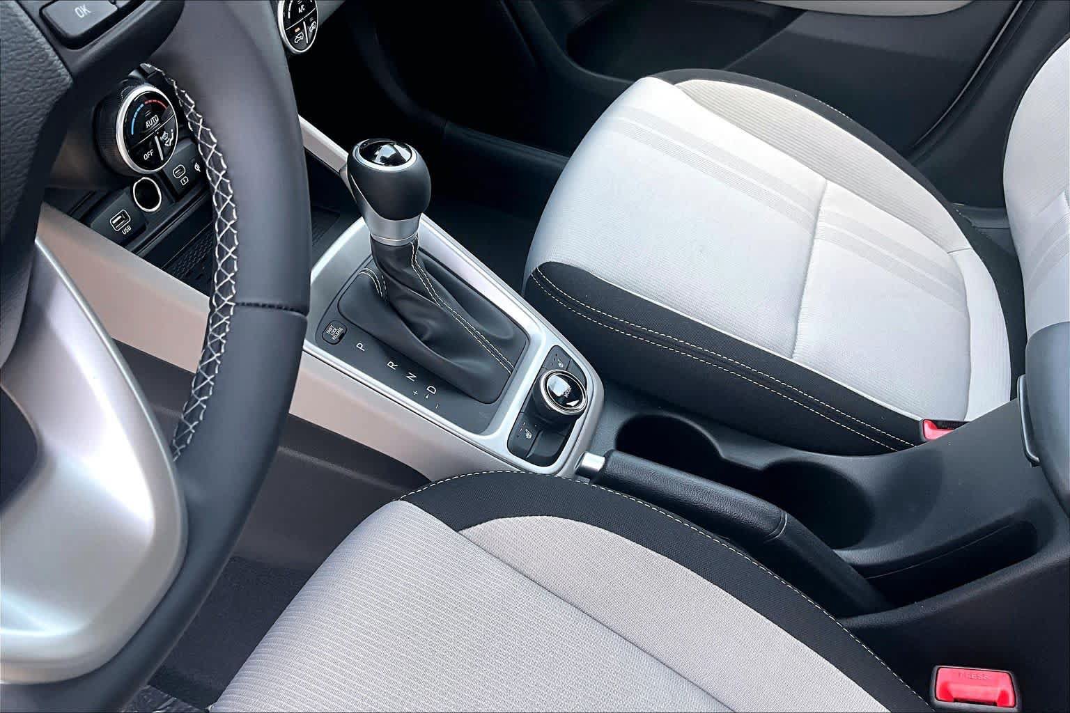 New 2026 Hyundai Venue SEL FWD image 11