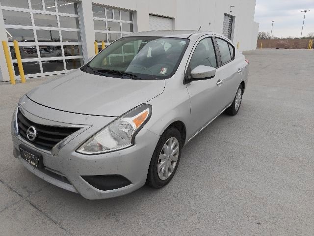 Used 2017 Nissan Versa SV FWD image 3