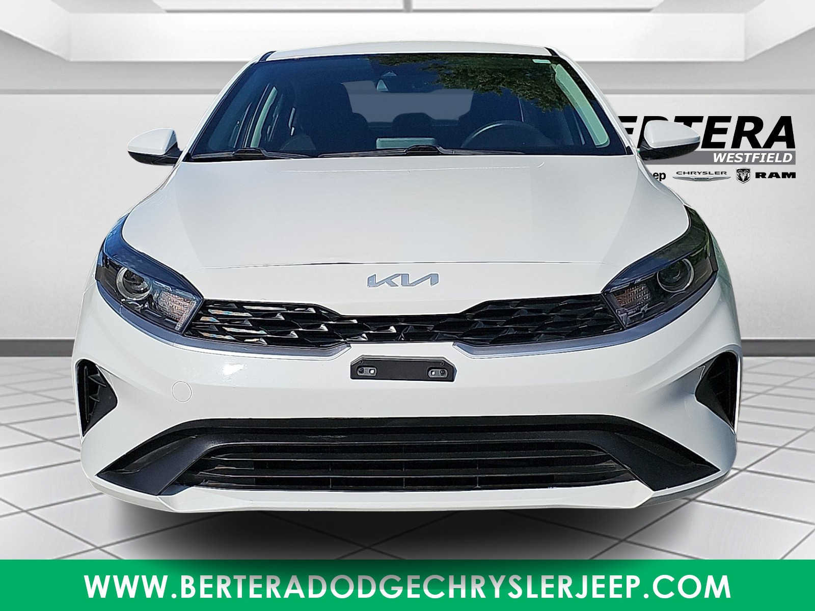 Used 2024 Kia Forte LXS FWD image 2