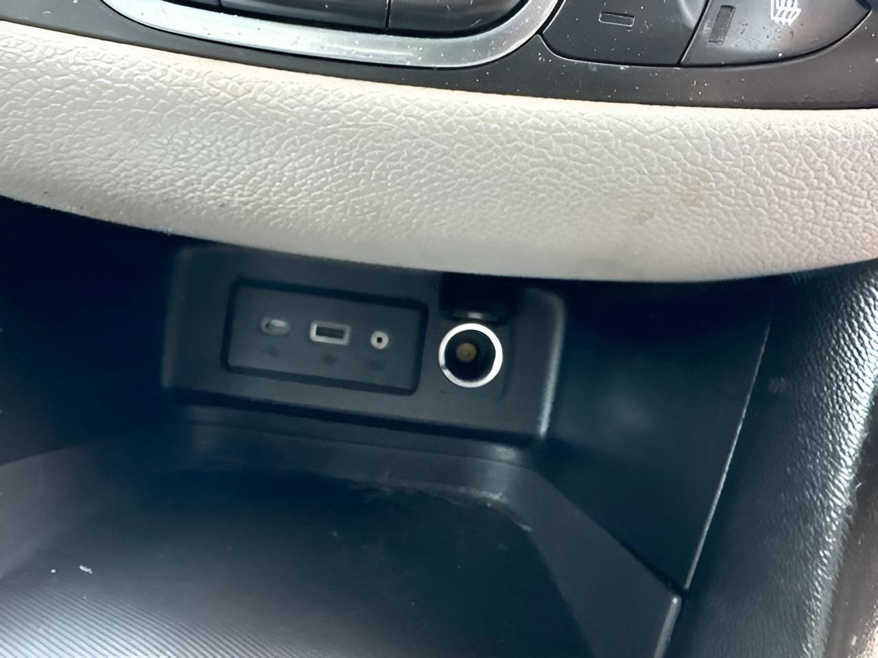 Used 2019 Chevrolet Equinox LT FWD image 17