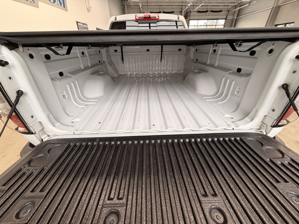 Used 2018 GMC Canyon SLT image 8