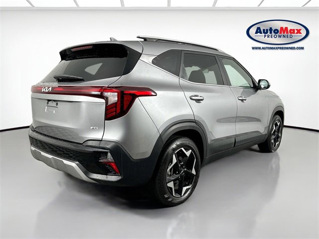 Used 2024 Kia Seltos EX image 2