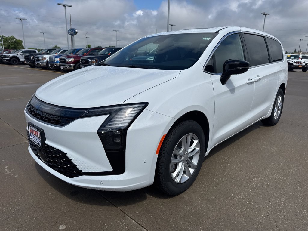 New 2027 Chrysler Pacifica Select w/ Family Tech Group AWD/4WD image 29