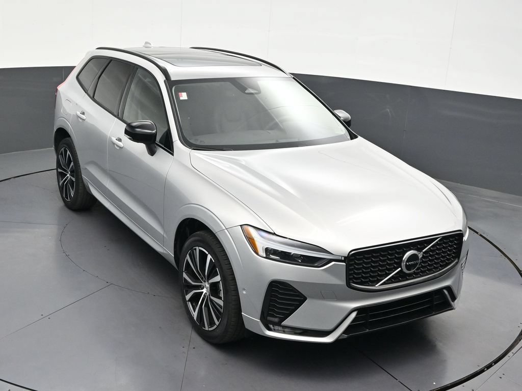 Certified 2024 Volvo XC60 B5 Plus AWD/4WD image 21