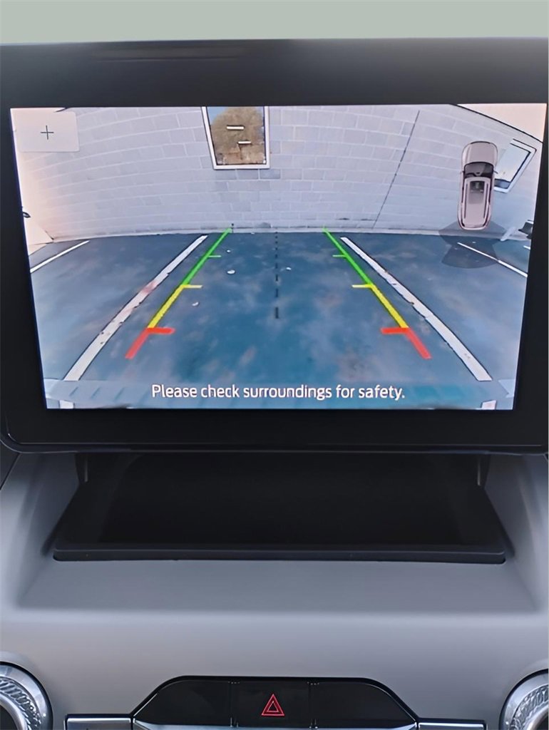 Certified 2023 Ford Explorer XLT w/ Equipment Group 202A image 33