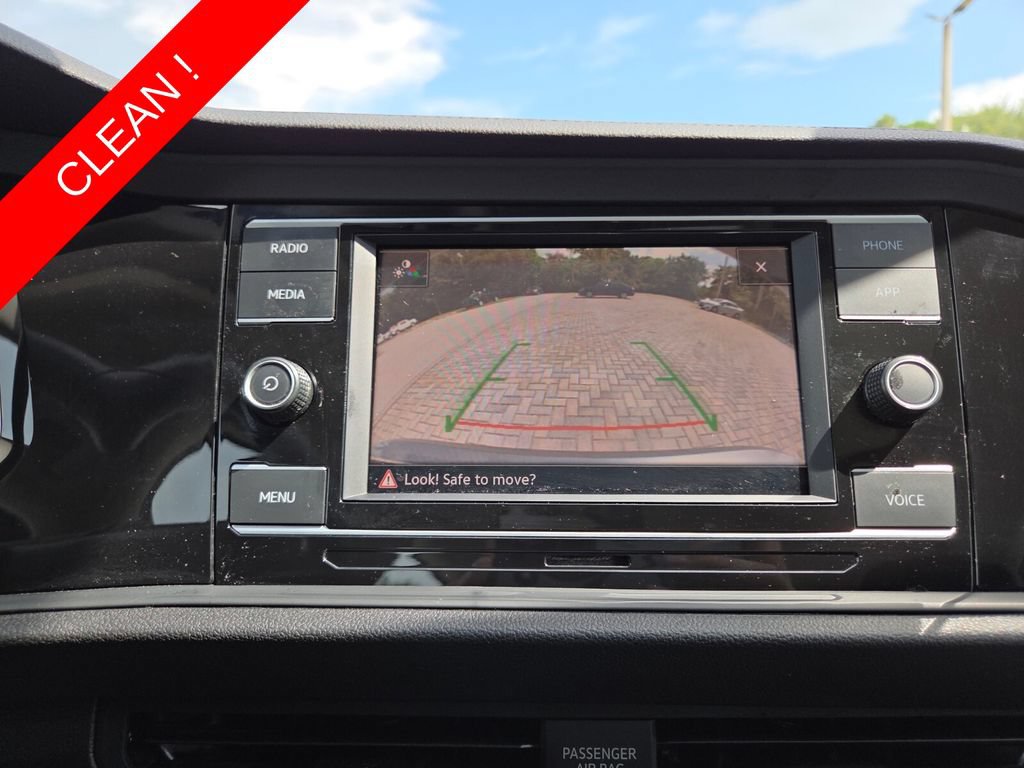 Used 2021 Volkswagen Jetta SE FWD image 32