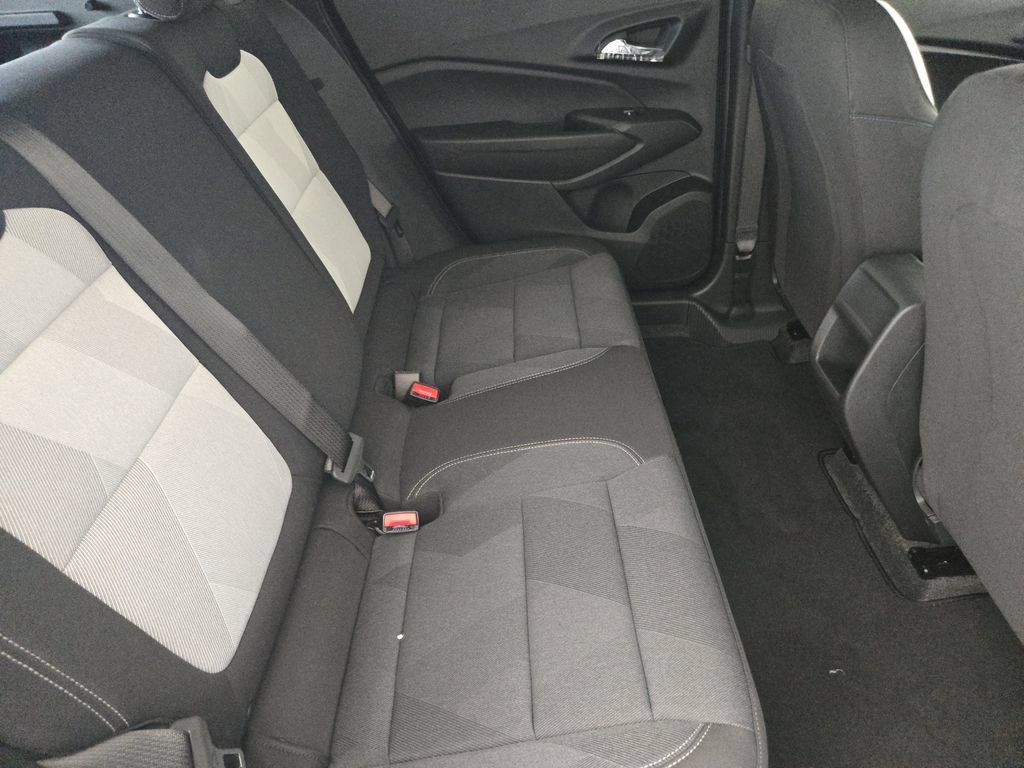 New 2026 Chevrolet Trax LS w/ LS Convenience Package FWD image 34