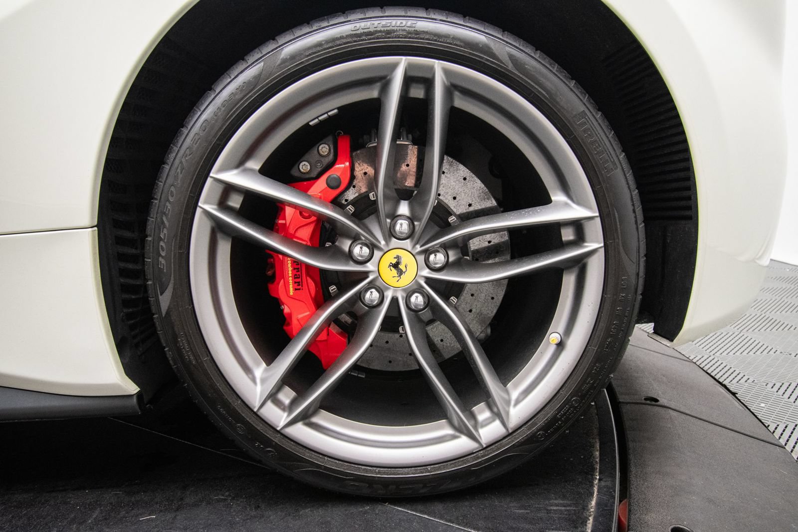 Used 2018 Ferrari 488 Spider RWD image 39