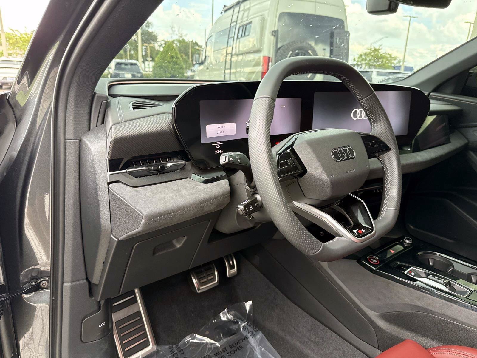 Used 2027 Audi SQ6 e-tron Prestige AWD/4WD image 18