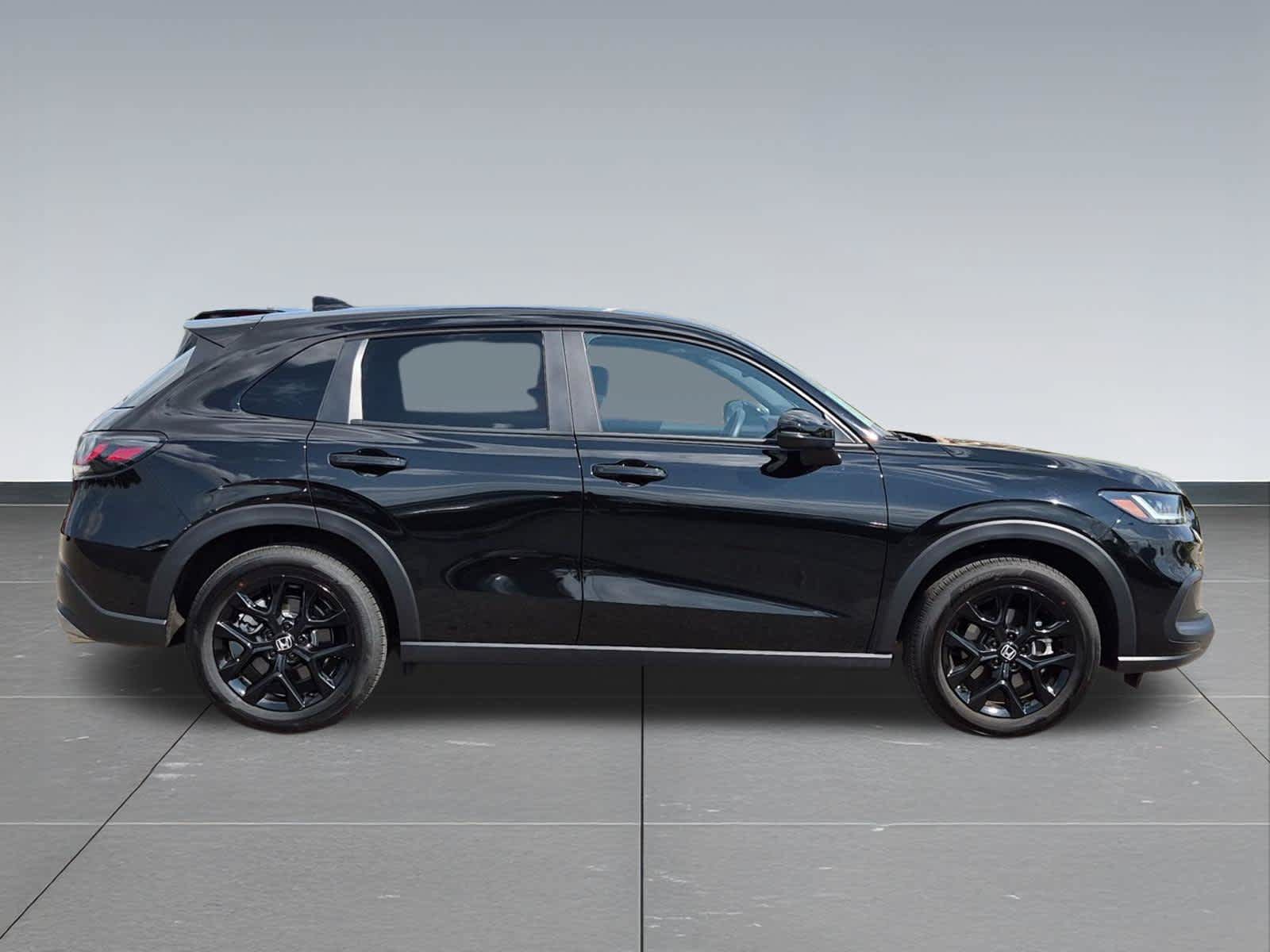 Certified 2025 Honda HR-V Sport image 7