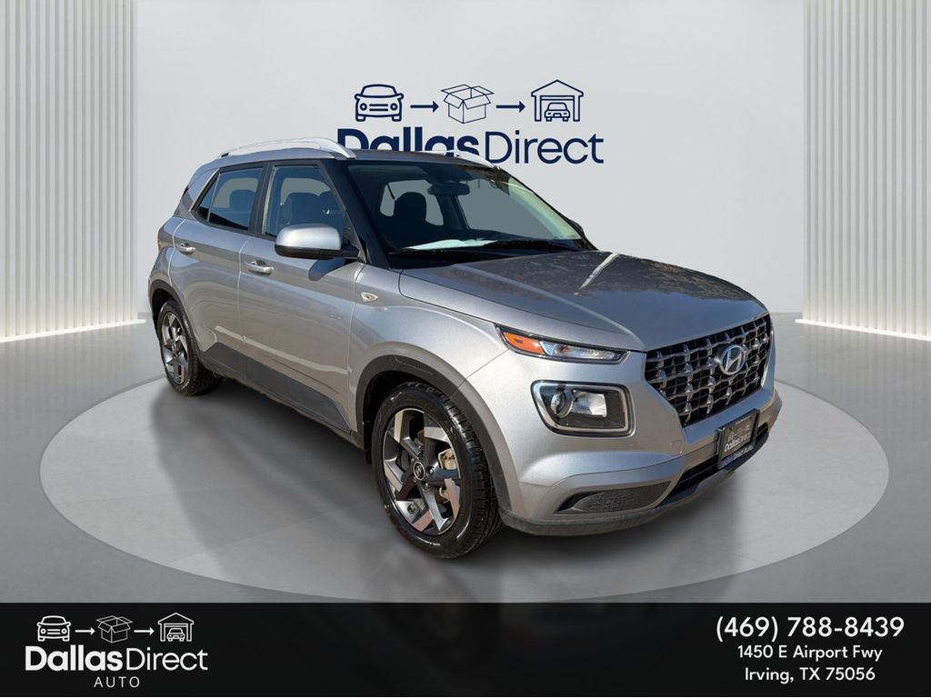 Used 2023 Hyundai Venue SEL FWD image 2