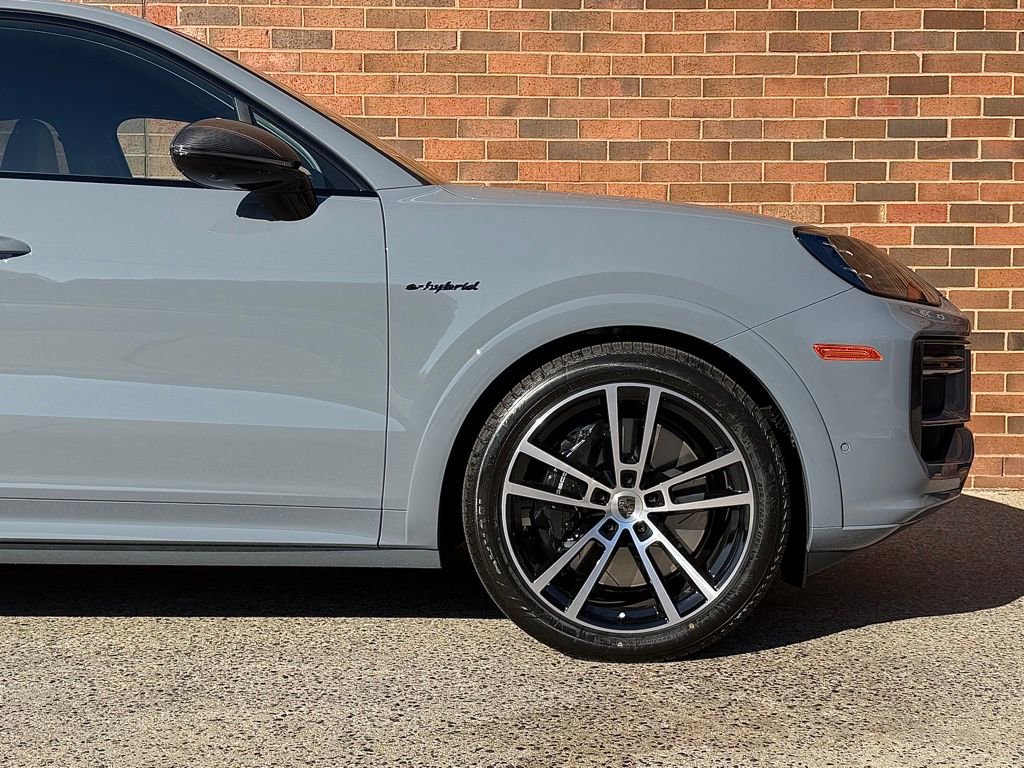 New 2026 Porsche Cayenne Turbo image 11