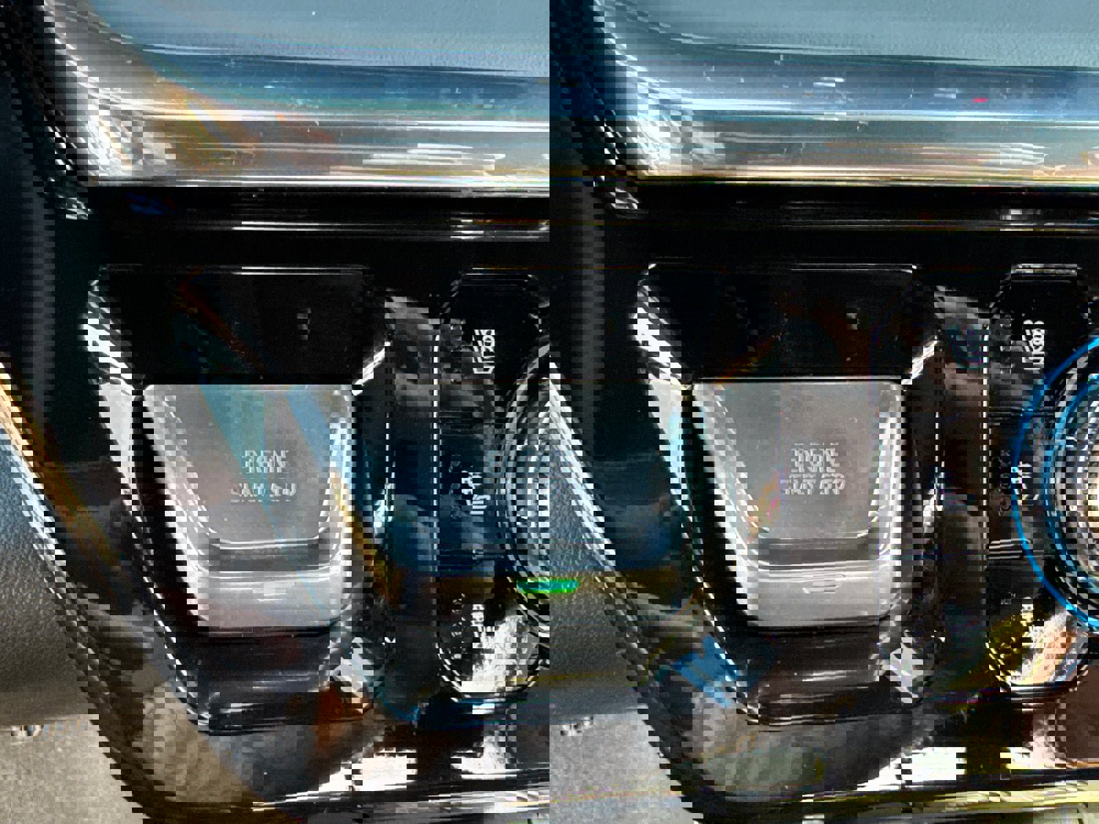 New 2026 GMC Sierra 3500 Denali Ultimate w/ LPO, Black Badging Package image 33