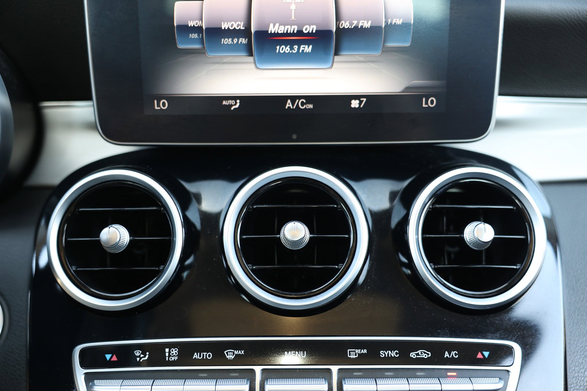 Used 2016 Mercedes-Benz C 300 4MATIC Sedan w/ Multimedia Package image 37