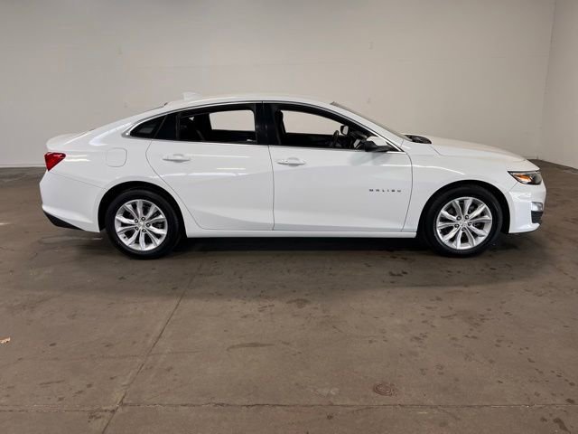 Used 2023 Chevrolet Malibu LT image 2