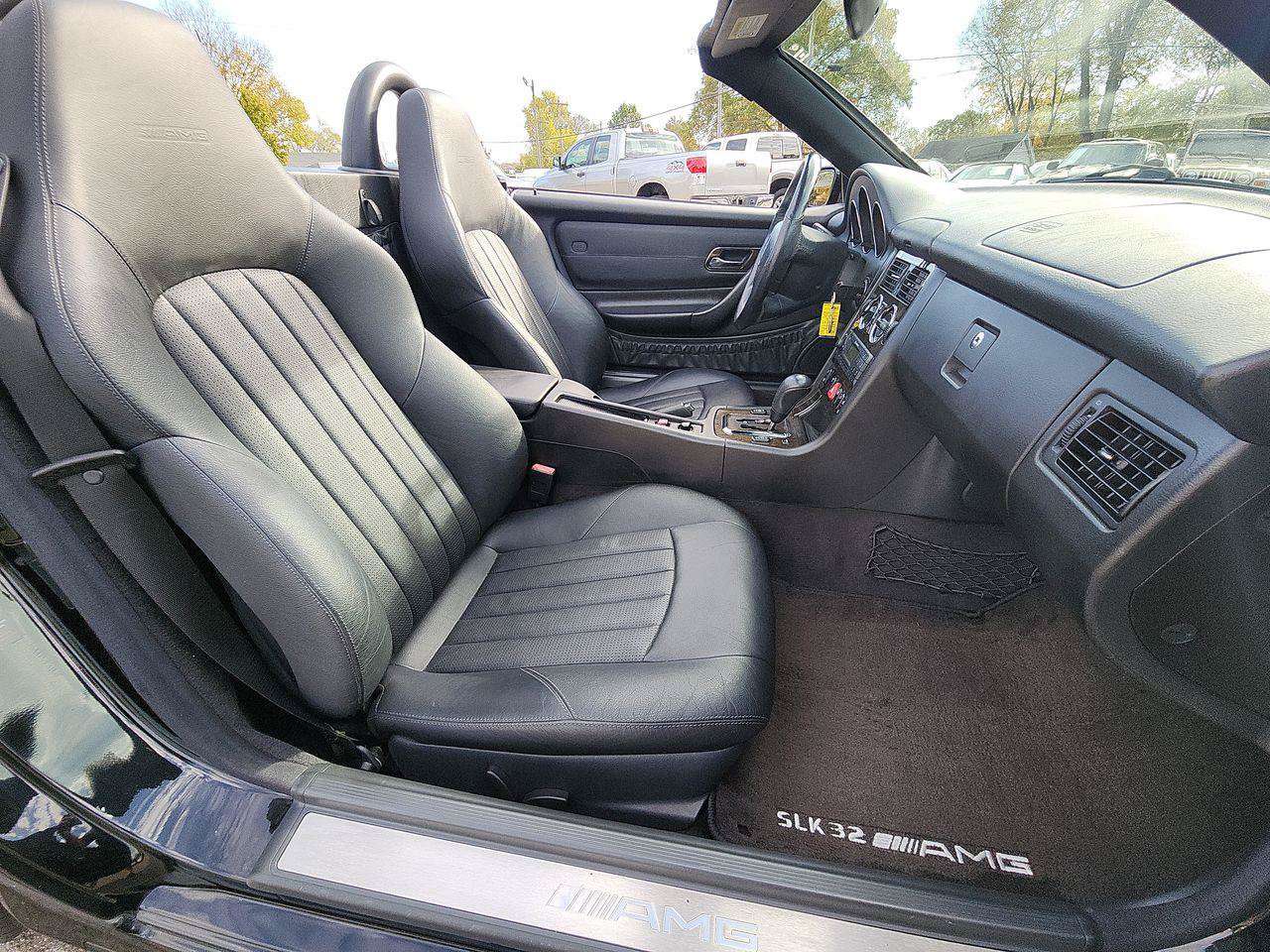 Used 2003 Mercedes-Benz SLK 32 AMG image 8